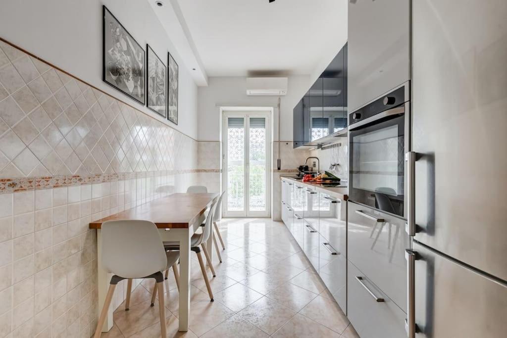 Bdc - Rome, Open City! 3-bdr! Apartment Rom